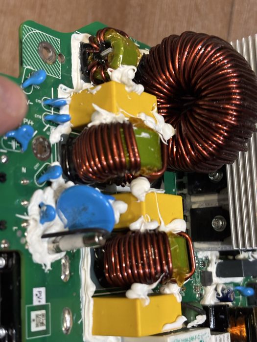 Продам плату инвертора  Ecoflow Delta 2 не рабочая.