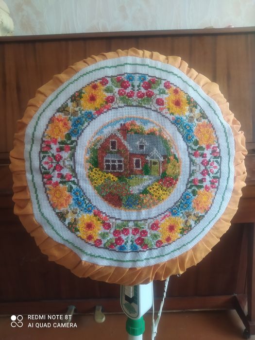 Продам чехол на вентилятор. Вышивка ручная