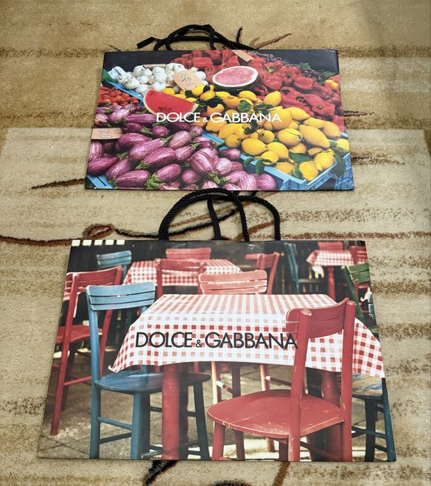 Брендові пакети, коробки, пакування, пильники.