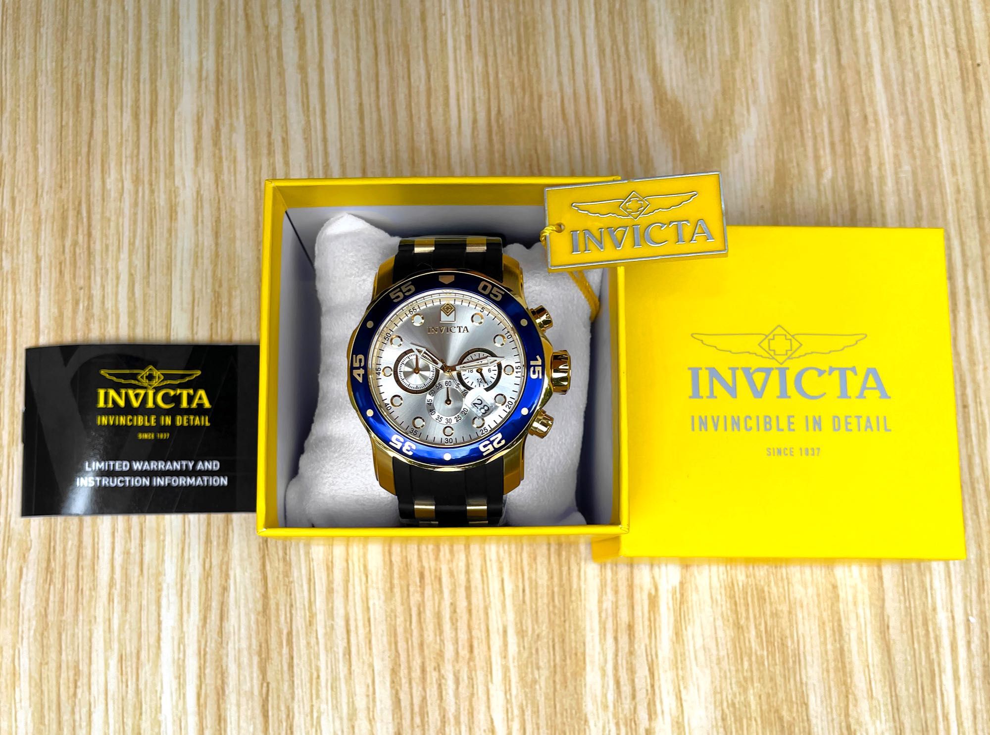 Мужские часы Invicta 17880 Pro Diver Scuba Blue Gold Chronograph