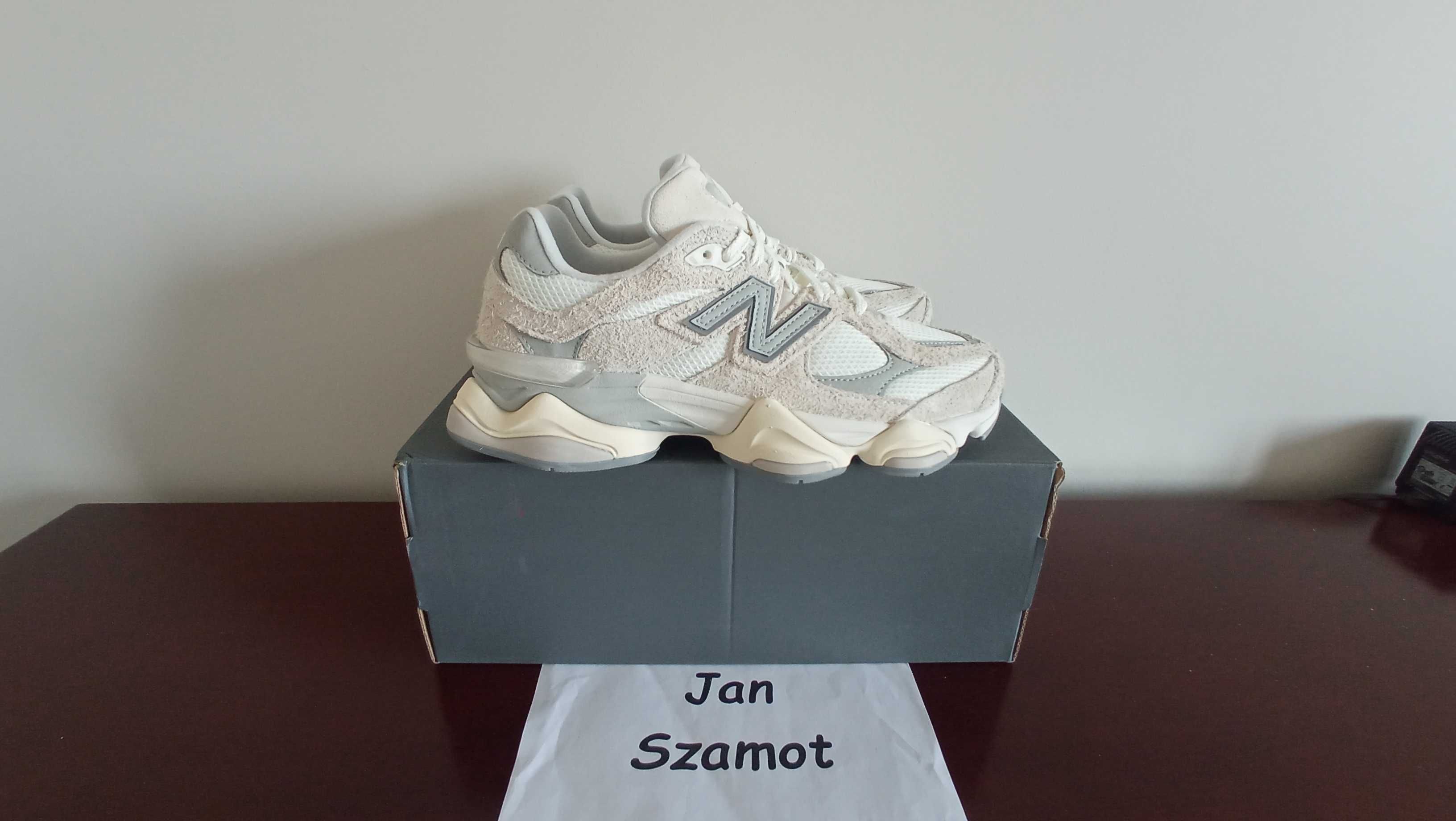 40 Buty New Balance 9060 Moonbeam Sea Salt