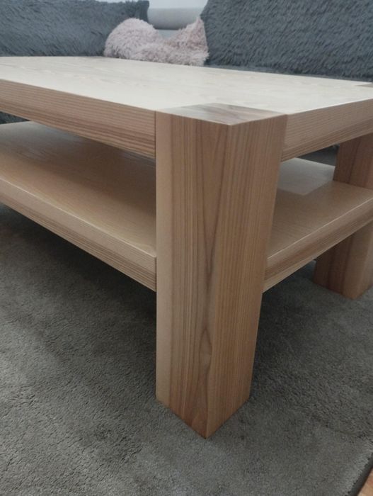 Stolik kawowy z drewna Jesionowego