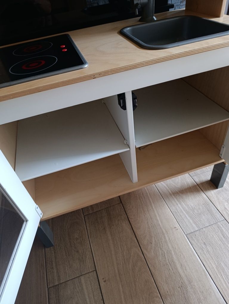 Kuchnia ikea z indukcja i zlewem