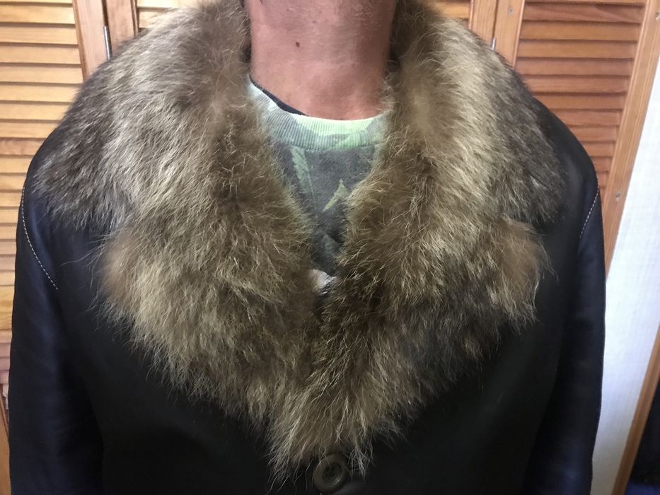 Мужскую из натуральной кожи на цигейке куртку-френч