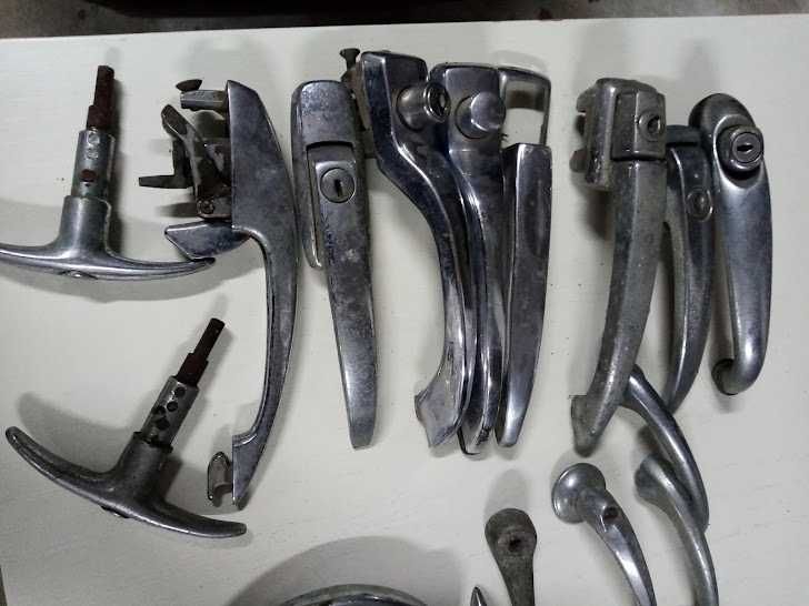 Tampões de rodas e Puxadores para automoveis classicos