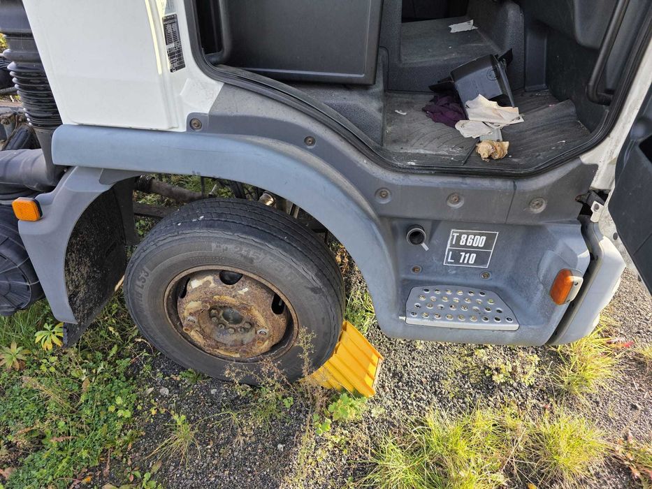 Nadkole stopień kabiny prawy lub lewy MAN TGL