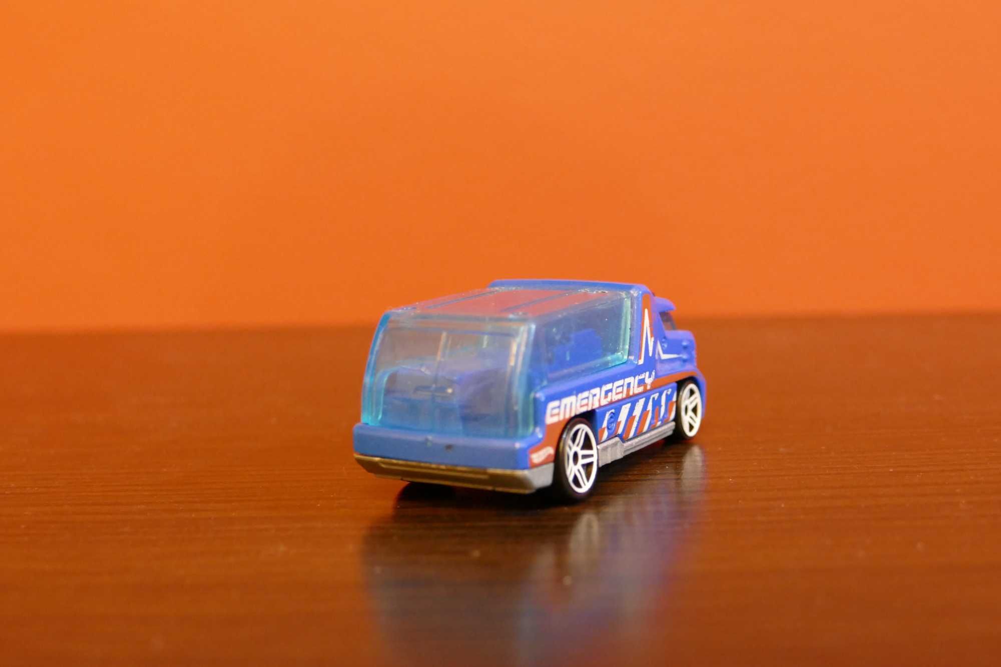 Hot Wheels autko "Resorak" Rapid Response