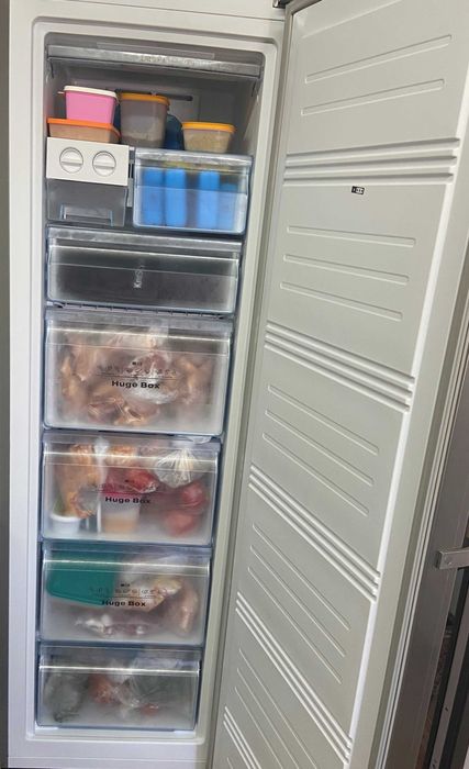 Arca Vertical HISENSE FV341N4BC2 (No Frost - 185.5 cm - 260 L - Inox)