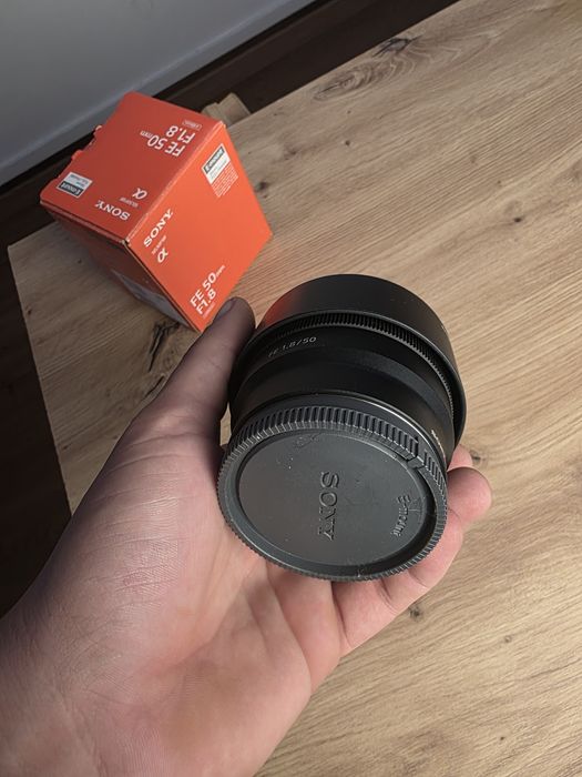 Lente Sony FE 50mm F1.8 + 2 Filtros (CPL + UV) - Novo!