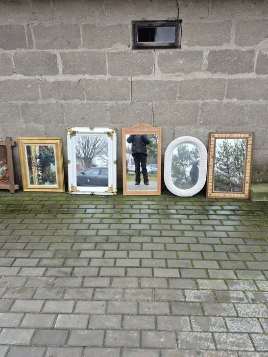 Lustra w ładnych ramach