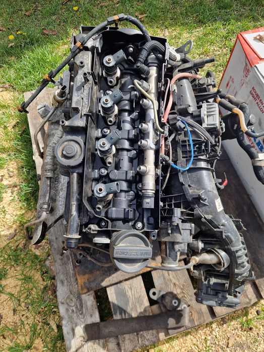Silnik na części BMW B47D 20A głowica wtryski