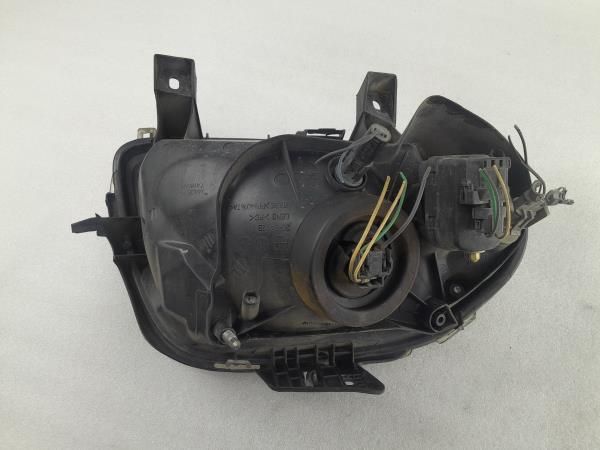 Ótica / farol esquerda RENAULT Clio II (BB0/1/2_, CB0/1/2_)