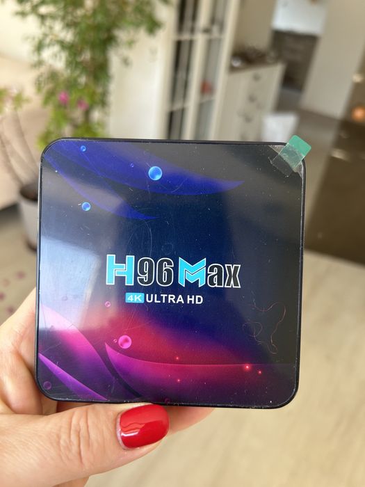 Приставка H96Max. Нова. Вже прошита