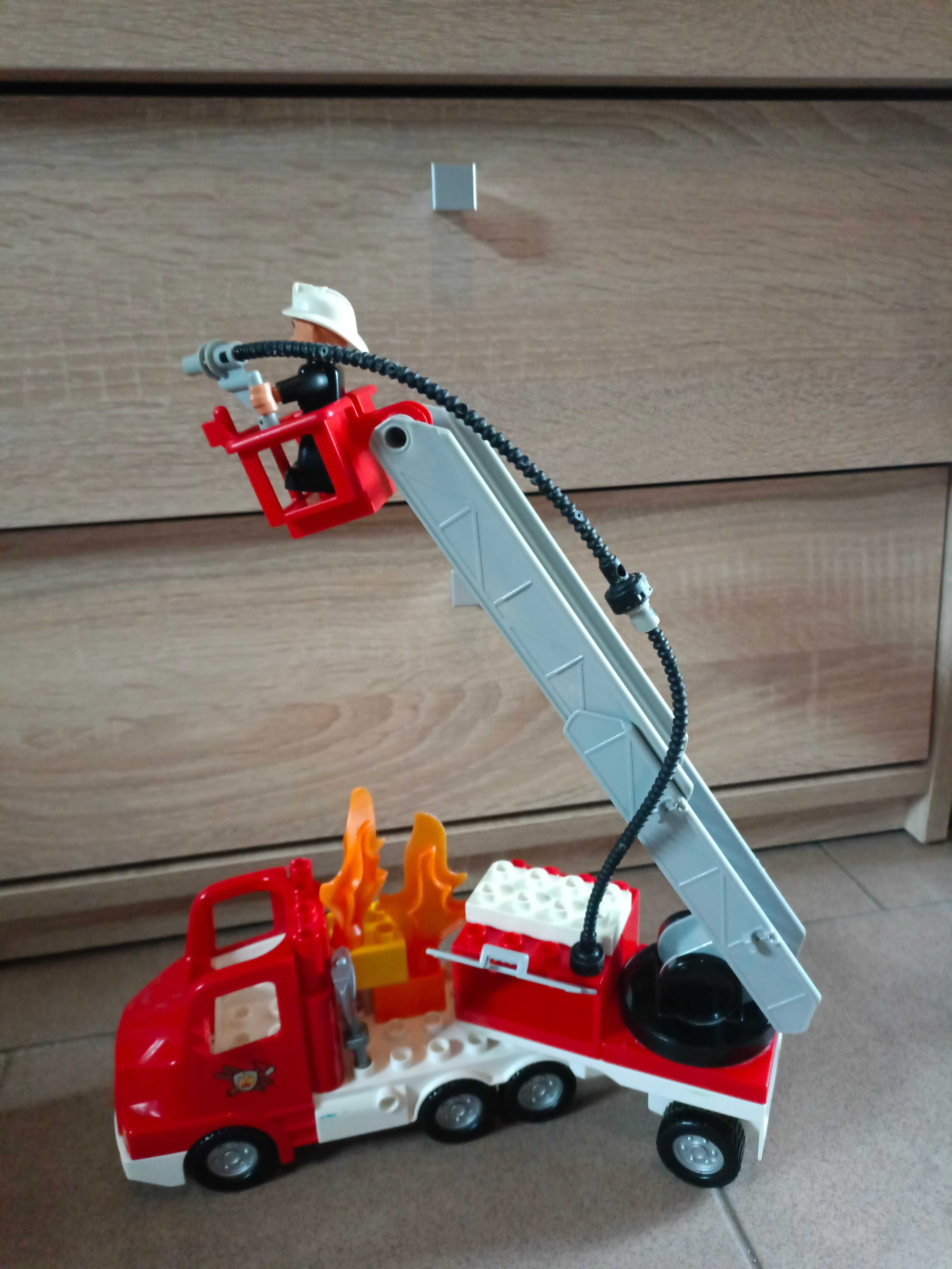 LEGO Duplo wóz strażacki