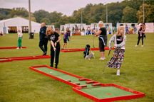 Wynajem Mini Golf – 8 stanowisk | Atrakcja na event, piknik, imprezę