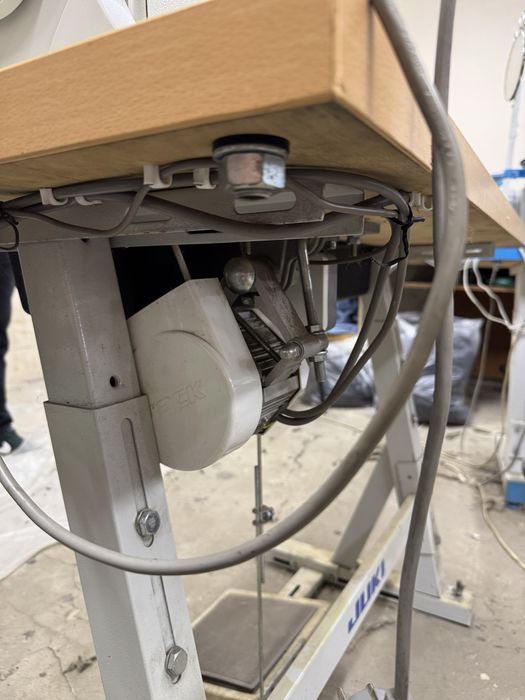 Промислова швейна машина JUKI LU-2810 | Серводвигун | Готова до роботи