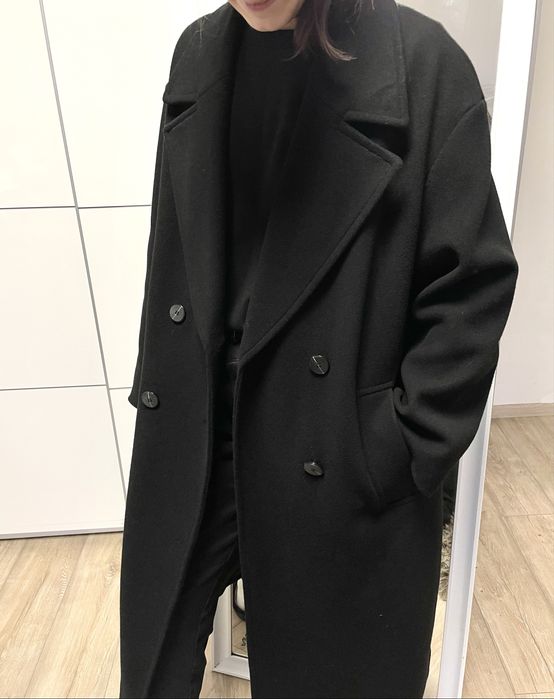 Zara Чорне пальто