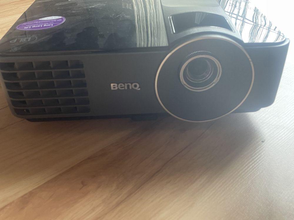 Rzutnik, projektor benq