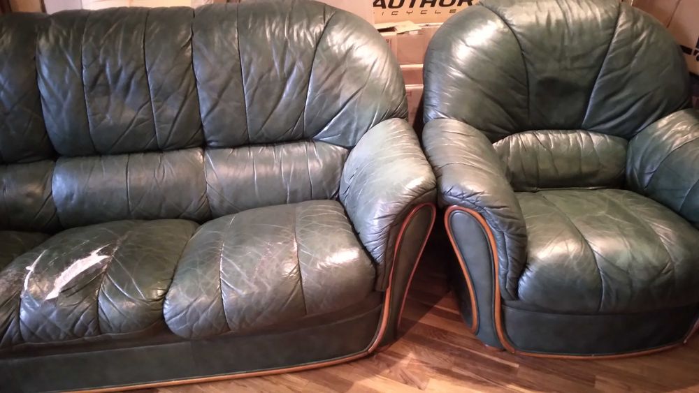 кожаный диван и 2 кресла  Италия