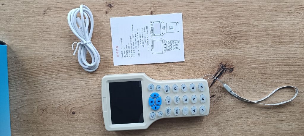 CZYTNIK programator duplikatów RFID