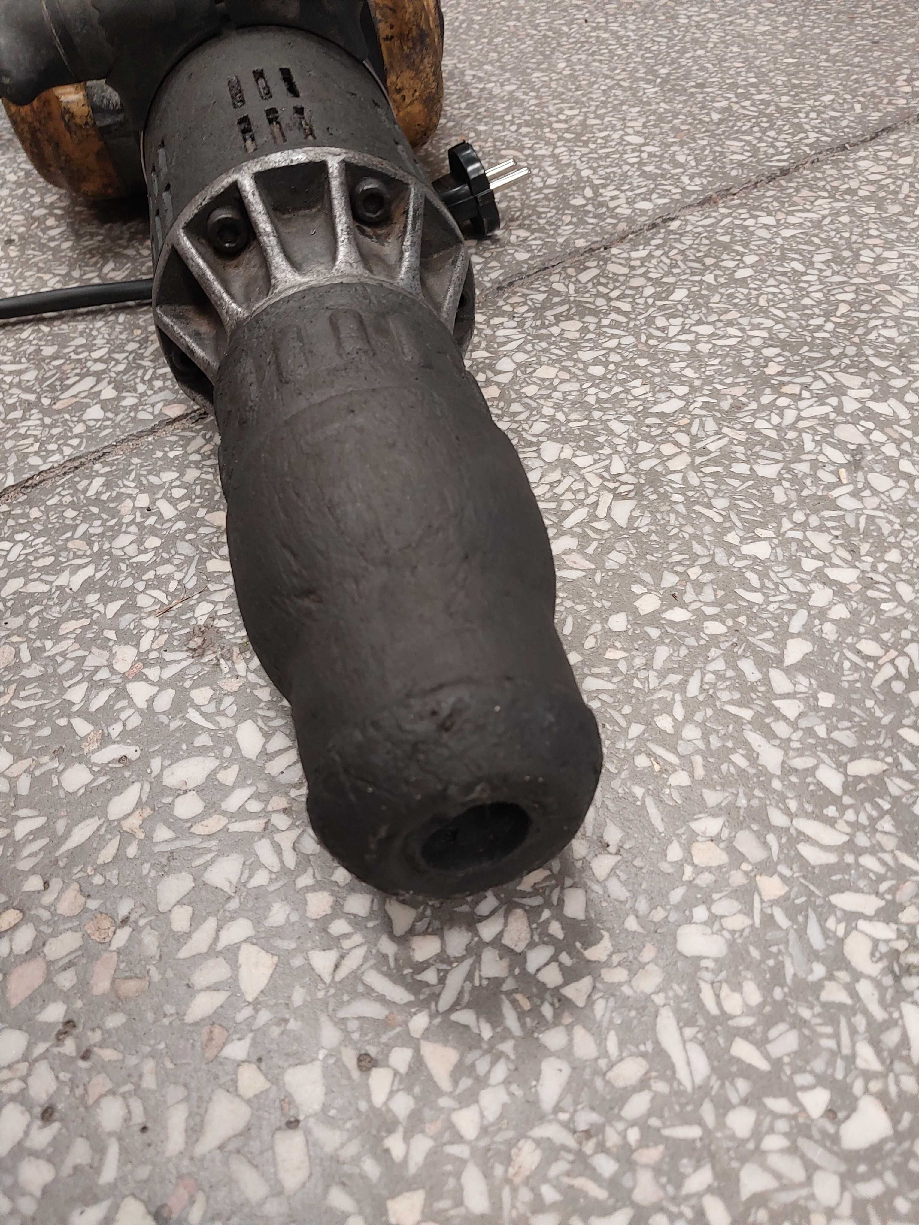 Młot wyburzeniowy Dewalt sds max