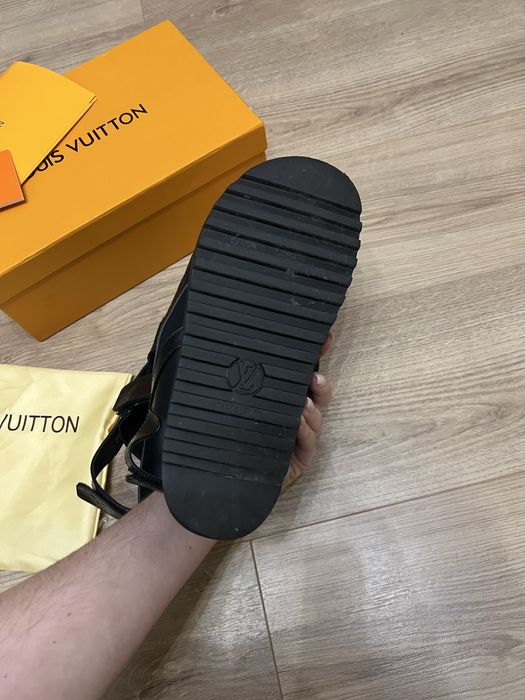 Sandały Louis Vuitton sandałki skóra naturalna logowane skórzane