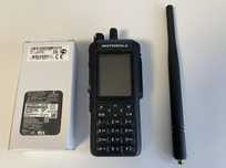 Motorola R7 VHF + ориг. батарея + антена