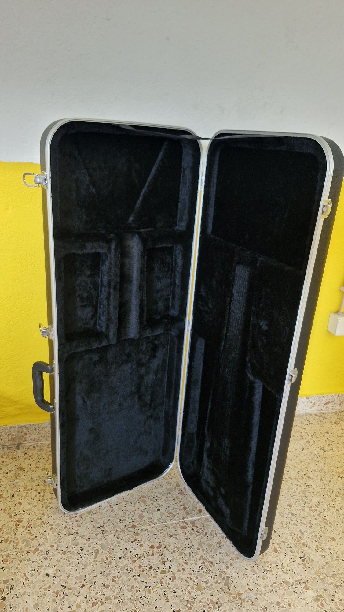 Estojo rígido Guitarra ou Baixo