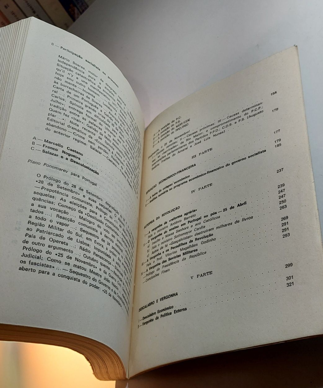 25 de Abril: A Revolução da Vergonha - João M. da Costa Figueira