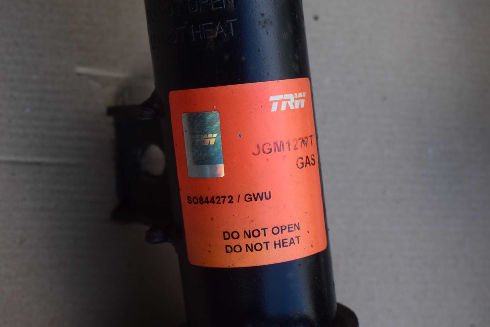 Zwrotnica mcperson lewa prawa przód ix35 Sportage 2.0 crdi 13r.4x4