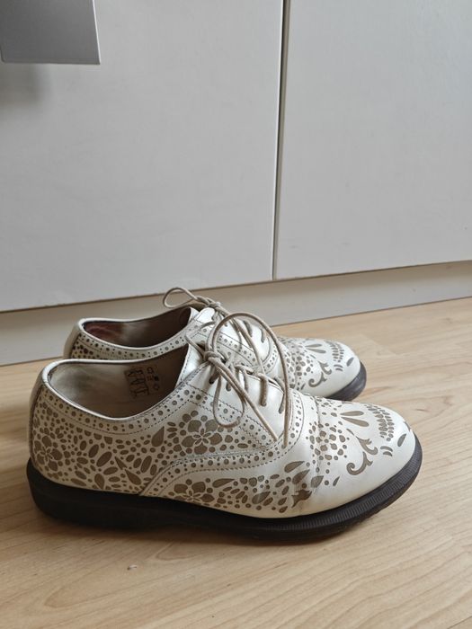 Martensy w czachy , skórzane , rozmiar 39