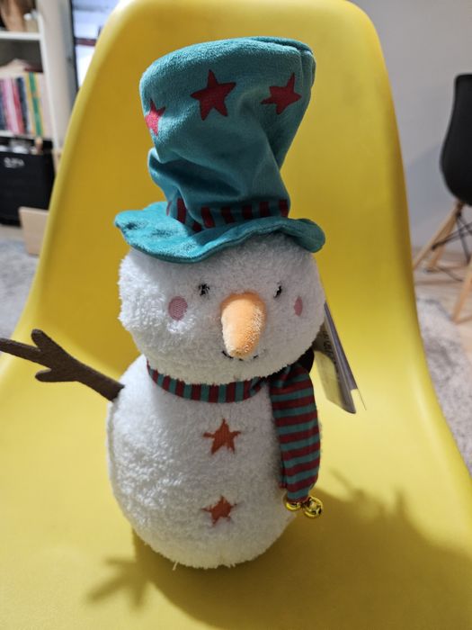 Świateczny Bałwan grajacy