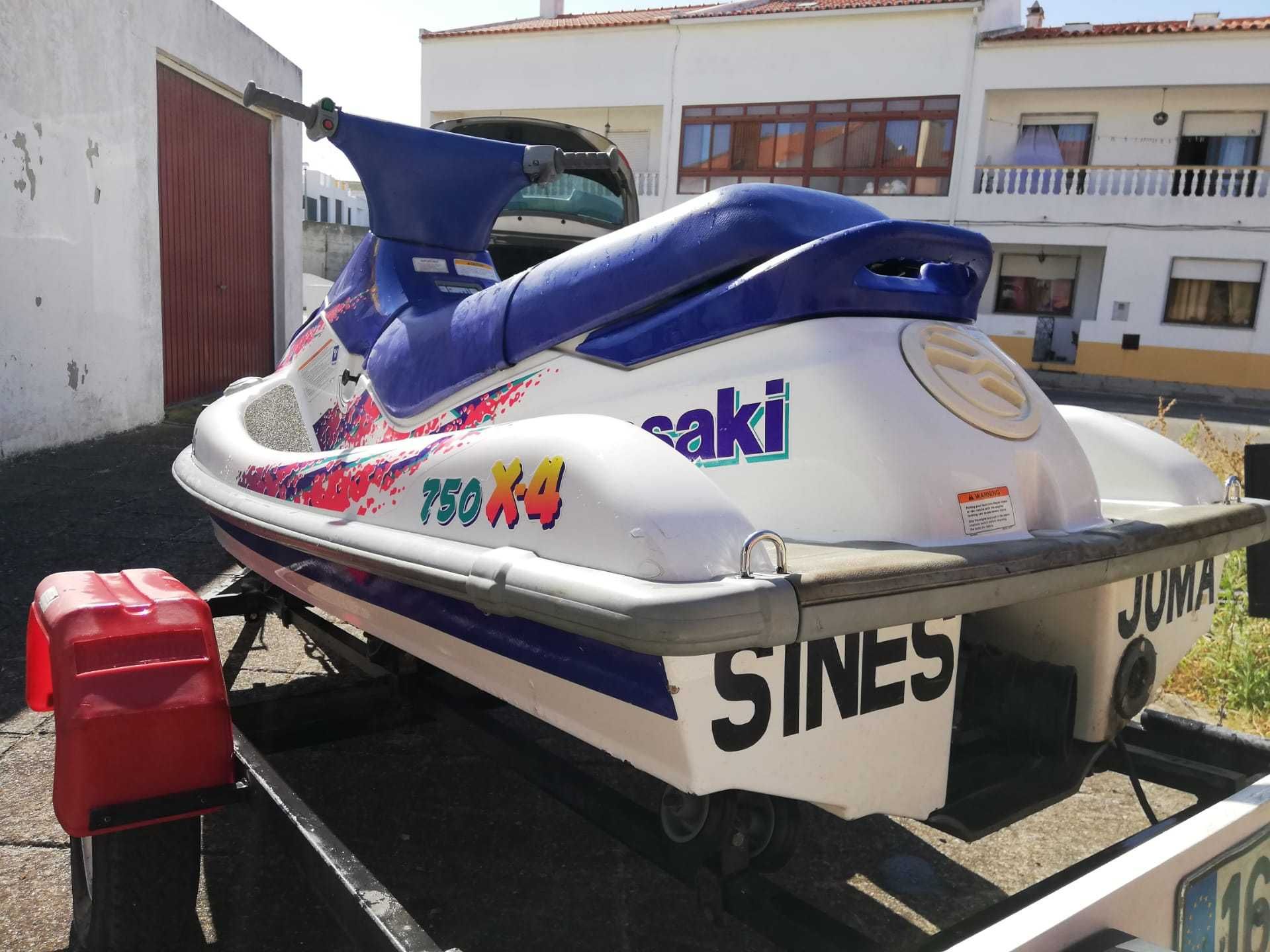Mota de água Kawasaki 750