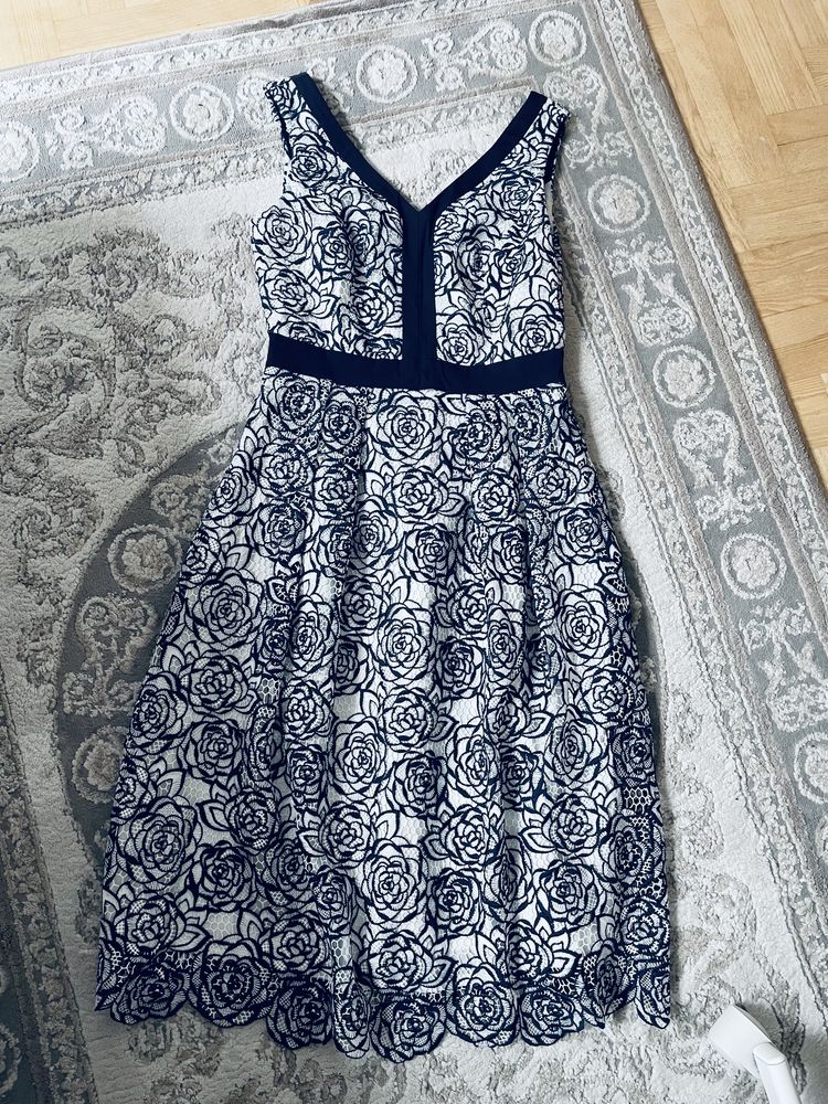 Piękna sukienka premium koktajlowa ażurowa hafty kwiaty elegancka M/L