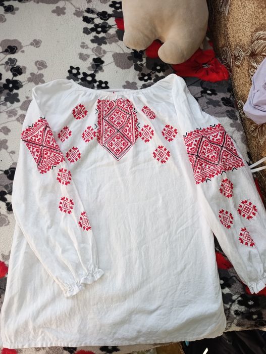 Вишита сорочка жіноча,Домоткане полотно .Вишивка хрестиком .400 гр якщ