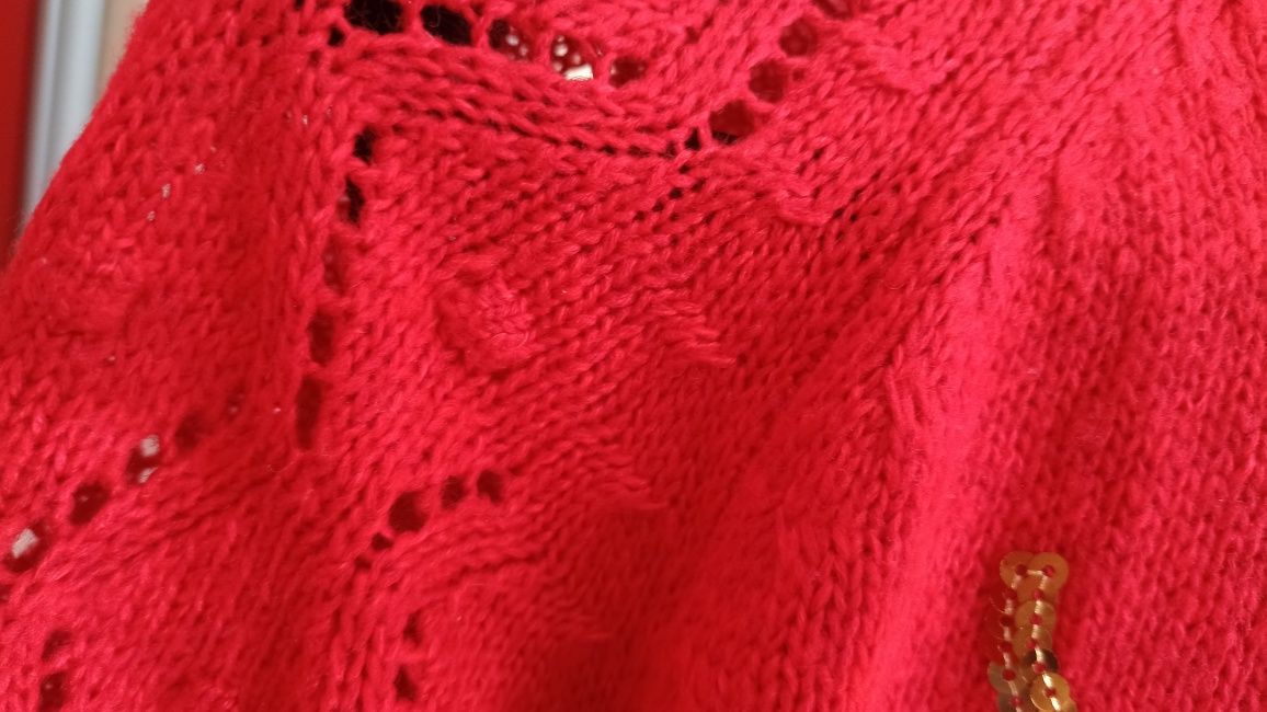 Sweter dziewczęcy z Reniferkiem w kolorze czerwonym