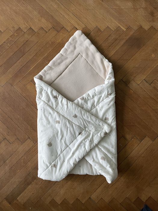 Rożek niemowlęcy w misie kołderka dla dziecka wafelkowa kokon otulacz