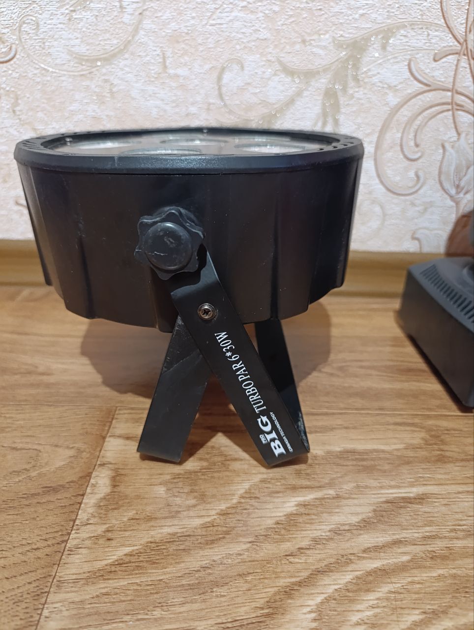 Продам светодиодный прожектор BIG TURBO PAR  6×30 w