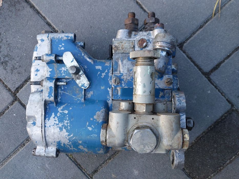 Pompa wtryskowa paliwa ursus c 330 c-330