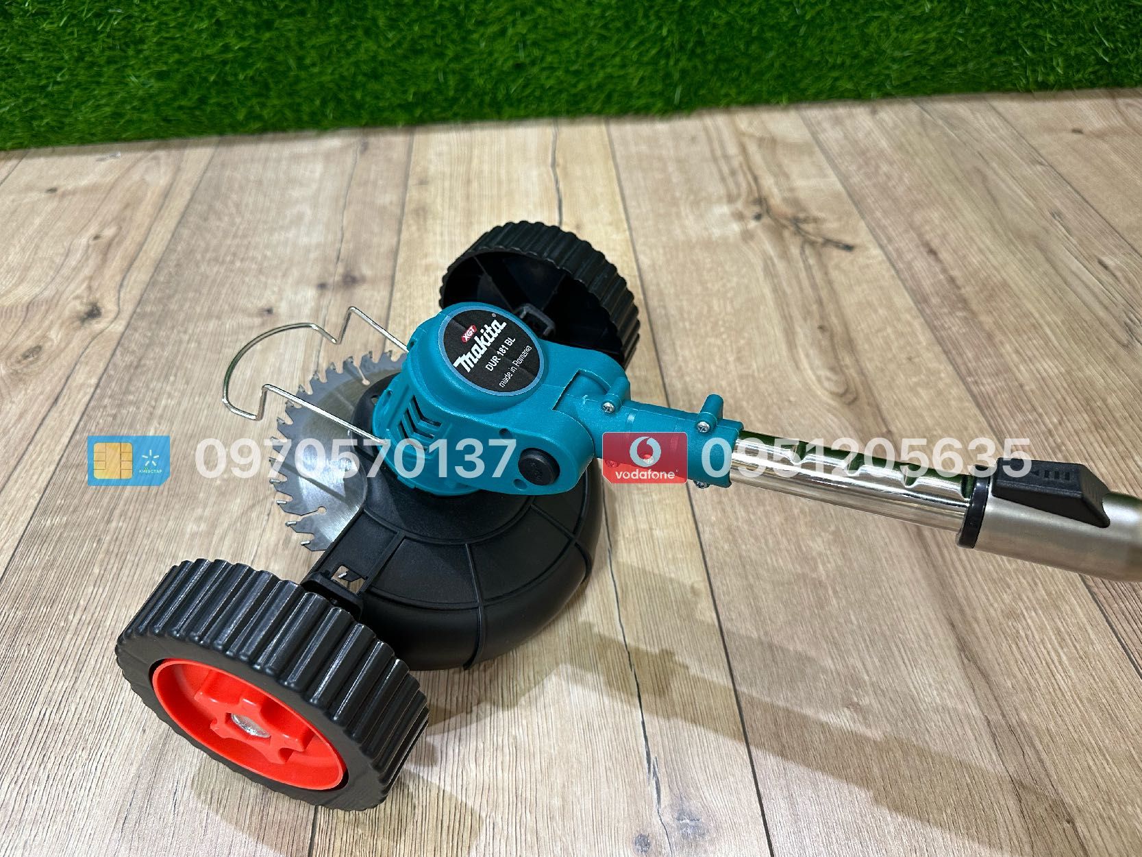Акумуляторний триммер косарка Makita DUR181BL 36V 6Ah + насадка колеса