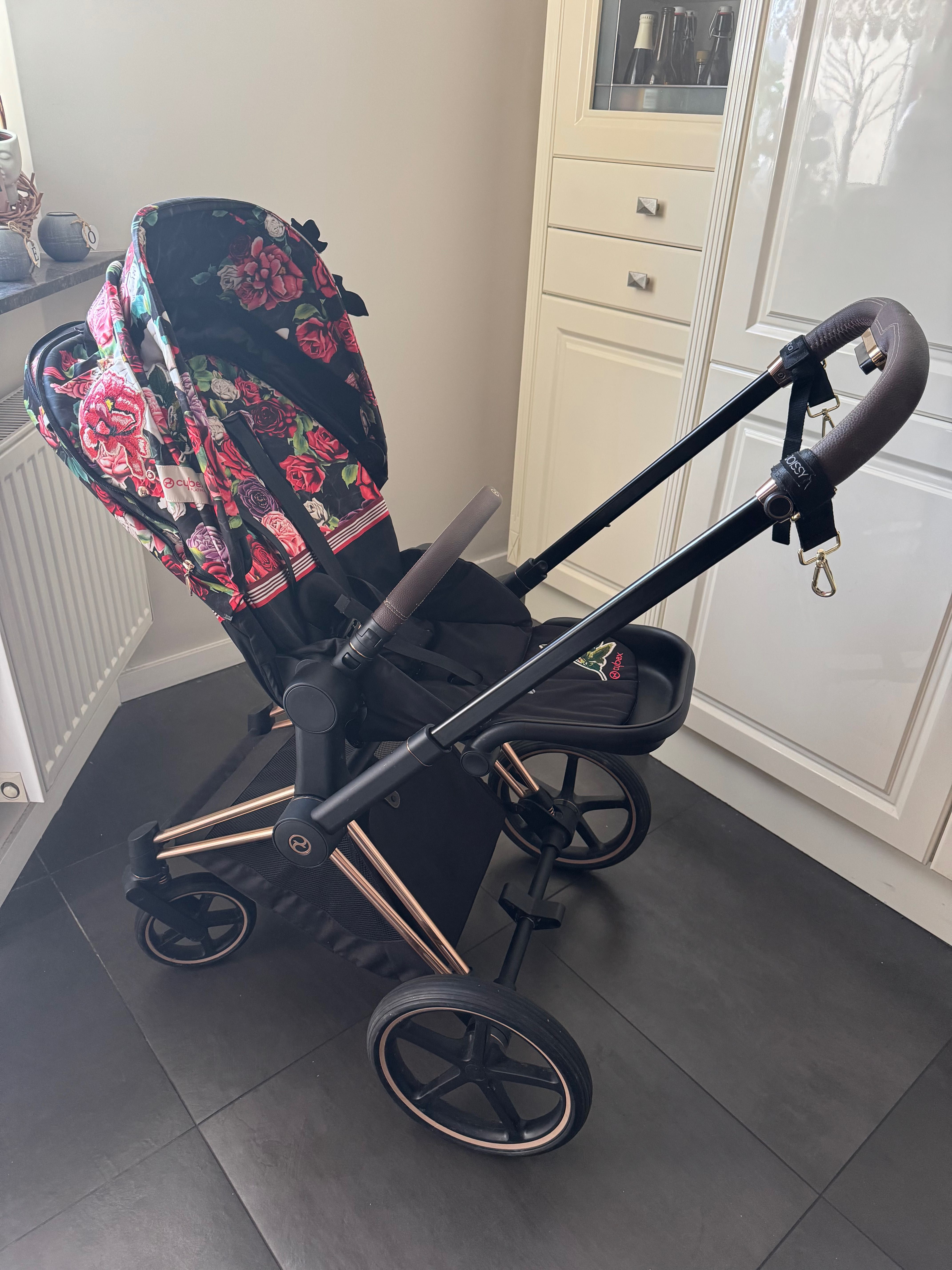 Sprzedam wózek cybex Priam spring bloosom czarny