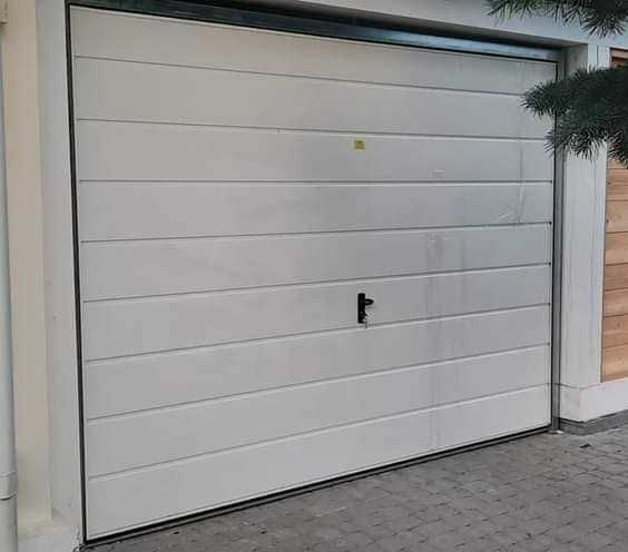 Brama Garażowa Uchylna Dwuskrzydłowa Do Muru Drewnopodobna Producent