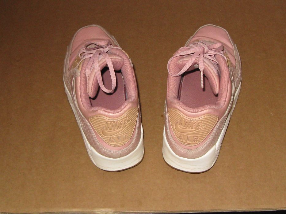 кроссовки женские Nike Air Max, 38,5р.