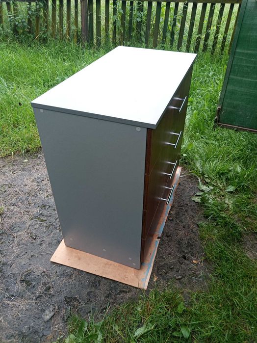 Продам новий комод
3200 грн.