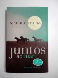 "Juntos ao Luar" (Nicholas Sparks)
