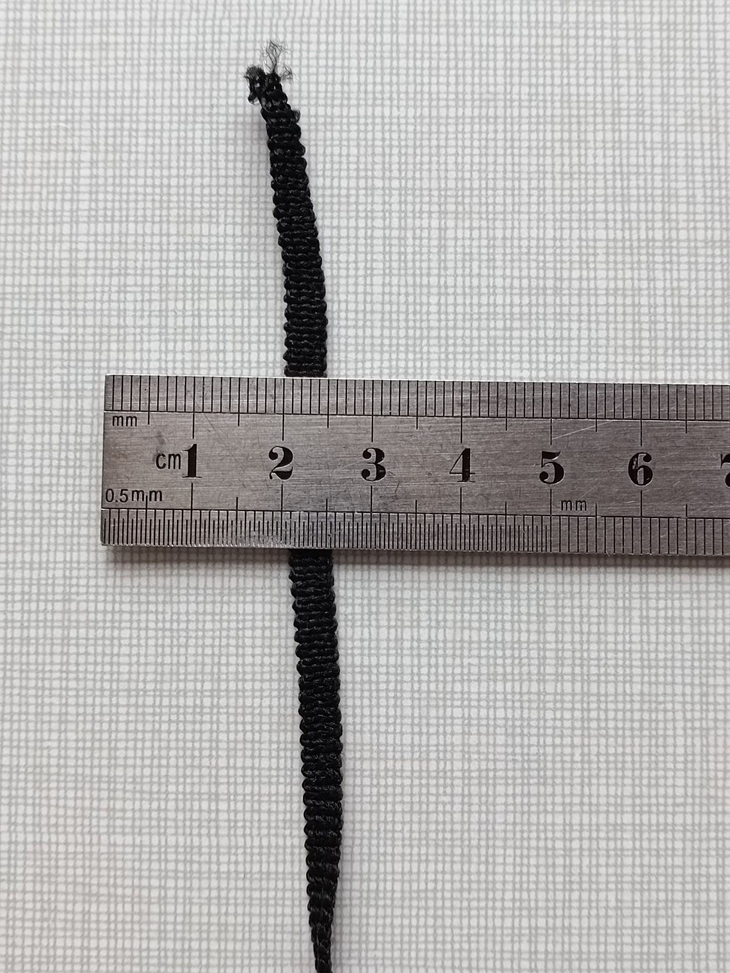 Черная резинка 5 мм для пошива одежды