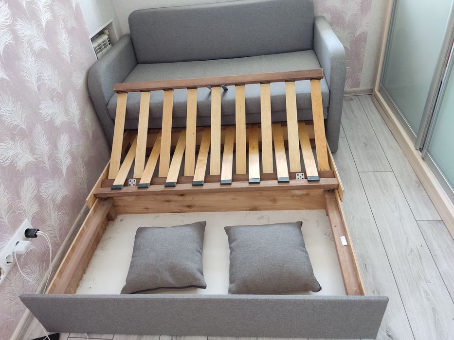 Диван півторашка однотонний розкладний