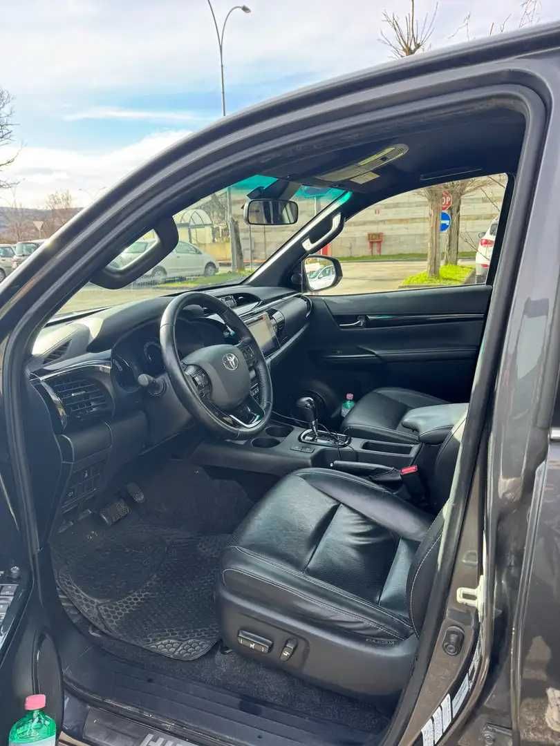 Разборка Toyota Hilux б/у запчастини бампер