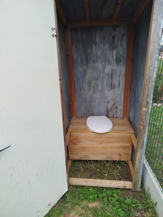 Wychodek, toaleta budowlana,WC,