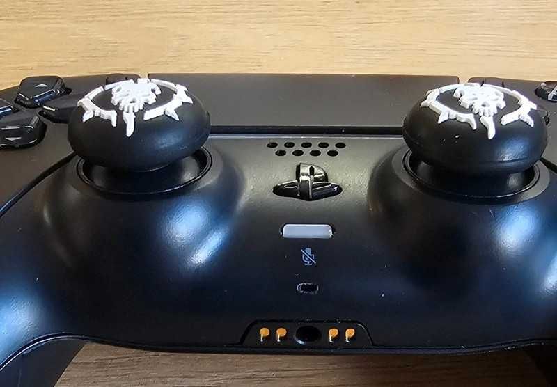 Antypoślizgowe gumki pad Playstation Xbox Diablo 4 Nekromancer white
